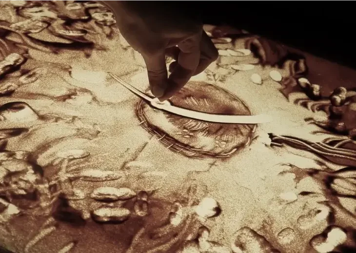 Sand Elf – Sandanimationskünstlerin – Sandkunst